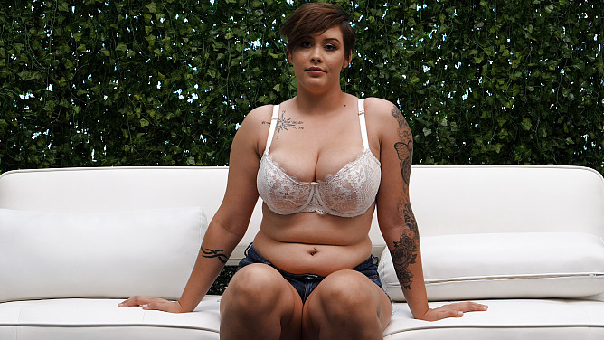 Casting Couch HD - Samantha  / 27.9.2019