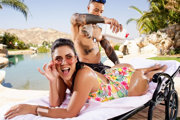 Monster Curves / Realitykings - Monica Sage Poolside Pawg / 31.5.2019