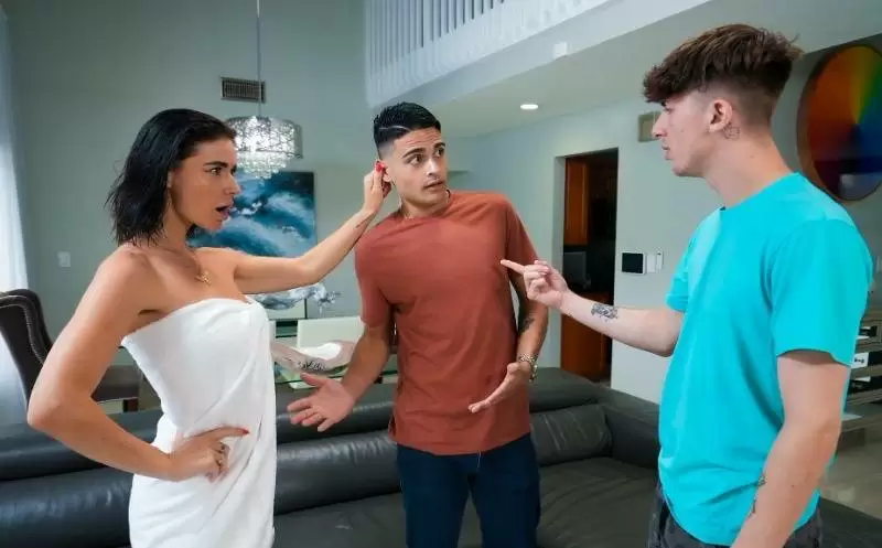 New  Venus Valencia Did You Tell Anyone About Us (03-04-2025) Hardcore  Milf  Bigtits  Roleplay  Family  ILUVY  bigwarp.io  lulustream.com